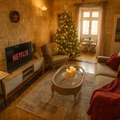 Birgu Square Townhouse, Rooftop & 3 Bathrooms