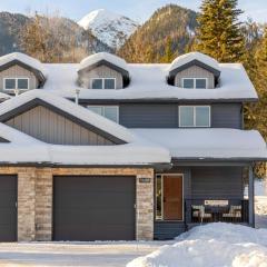 Four Bears Chalet by Fernie Central Reservations