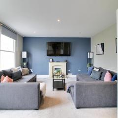 Penthouse Parade Apartment, Sleeps 6