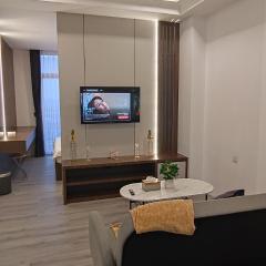 Formosa Spacious Apartments with Netflix & Pick Up Service by MESA