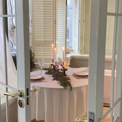 Central Guangzhou French Loft hosted by a BritishChinese Couple