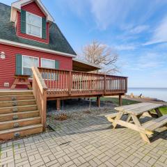Spacious Family Winter Retreat on Oneida Lake!