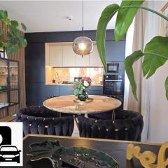 7thHeaven centre suite FREE PARKING in the building