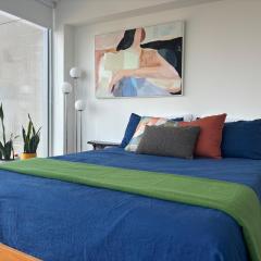 Elegant and Charm Superior Suite Yorkville Toronto