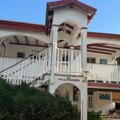 Villa Nanou , Haut de villa calme et petite vue sur Mer