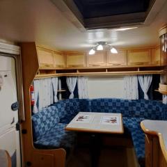 Proboost Arctic Center Cosy Caravan