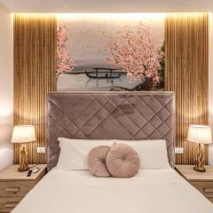 Sanità Naples Central Grand Apartment for 10 Guest