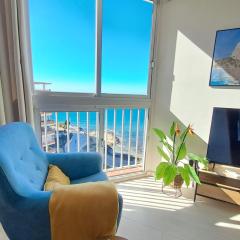 Blue armchair with sea view Apartment in Calpe
