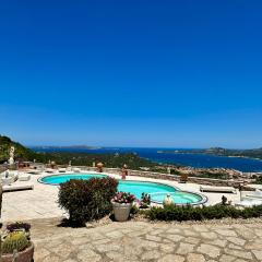 Villa Ventu di Mari Piscina riscaldata & Jacuzzi Panorama da sogno sul Golfo e Isola di Caprera Area Fitness