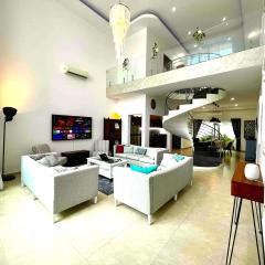 Spectacular Private House