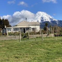 Klipstroom Farmstay Bed and Breakfast - Explore or relax!