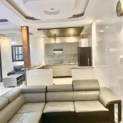 Apparemment meublé en face de la mer