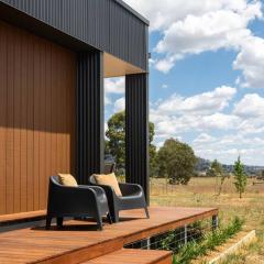 Sevillano Design Led Cottage in Wine Country