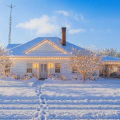 Christmas Getaway Near Bardstown Hot Tub & Outdoor Firepit