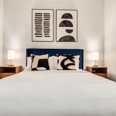 Boulevard Stays Highrise 1BR Escape Gym Pool and Free Parking
