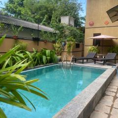 Edwards airport guest