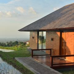 Meadow Hills Villas by Mahaprana