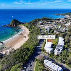 Pacifico Flynns beach 319