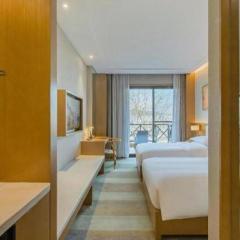 Deefly Yinrun Town Hotel