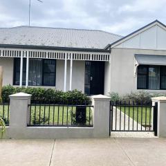 BROWNBILL STREET GEELONG a 2 Bedroom Unit located in the heart of East Geelong