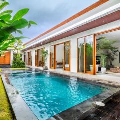 NEW! Private Villa by ROOM Near Canggu - Your Relax Spot