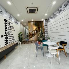 SQUIRRELHOME District8