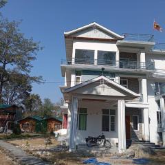 Star Amaya Homestay River Side Mountain and Forest View