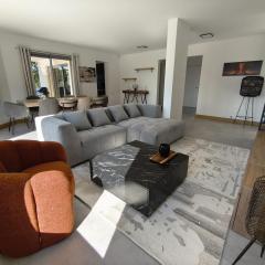 Villa contemporaine 170 m2 haut de gamme piscine