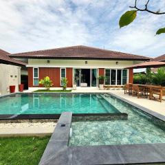 Zen private Pool Villa Huay Yai