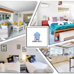 Luxury 4-Bed Family Home in Epping with Parking by LMV Property