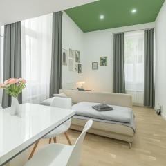 HOMELY I 32m2 Central loft I ELEVATOR I SELF CHECK-IN