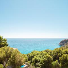 Villa with Heated Pool, Sauna & Sea Views