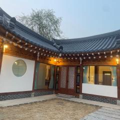 Hanok Hyeyum