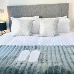 RiverView - Balcony - 4 Guests - Near Old Trafford