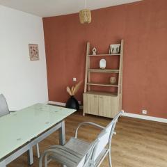 Grand Logement proche centre Parking gratuit