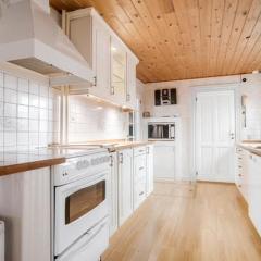 Charming Townhouse By The Harbour