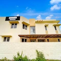 Nirvana Signature Aptt by Palette Homes