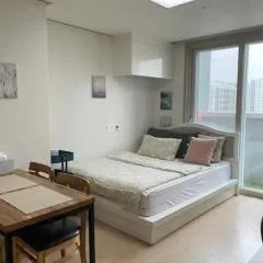 High City view Room with Netflix