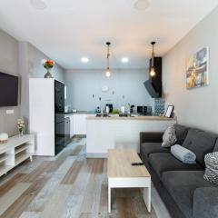 Apartamento con Piscina a 7 minutos de la Playa