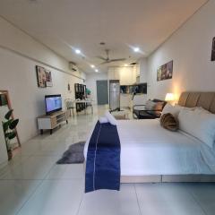 Summer suites Klcc 8 min walk Free Netflix and WiFi by AA GLOBAL