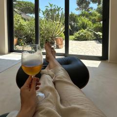 Modern Bungalow in Lush Garden - Aroeira