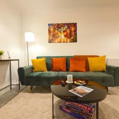 Cambridge Luxury 3BR Hot Tub Escape Sleeps 10