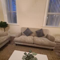 3 Bedroom Apartment Close to City