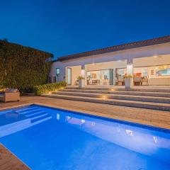 2-min to Beach, Spacious and Modern, brand new