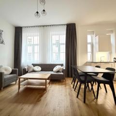 Prestigious Location - 2 Bedrooms - 6 Guests - Riga Centre