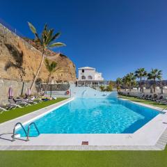 Puerto Rico Oasis Poolside & Beautiful Sea Views