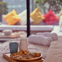 Large Terrace, Premium Location Free Parking