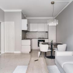 Beautiful and Minimalist city apartment next to Metro