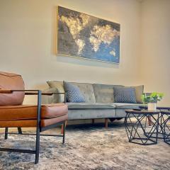 Modern A plus Location KINGbed pool gym