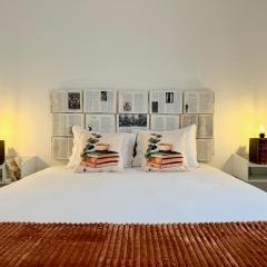 Mood Lodging - Verso